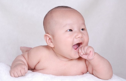 1985年4月16日，台湾第一个三代供精婴儿出生